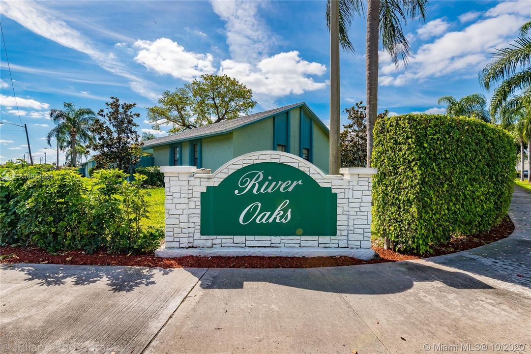 Recently Sold: $288,900 (3 beds, 2 baths, 1602 Square Feet)