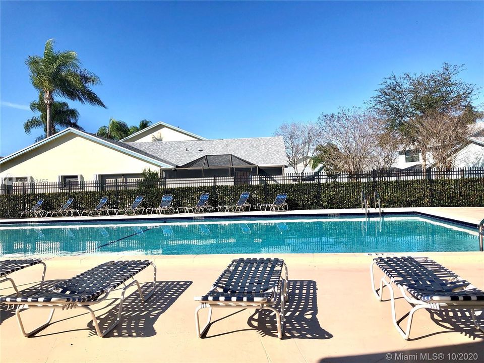Recently Sold: $288,900 (3 beds, 2 baths, 1602 Square Feet)