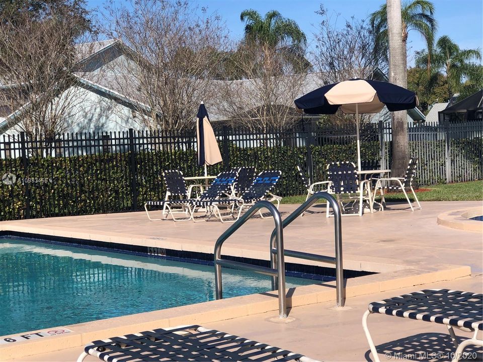 Recently Sold: $288,900 (3 beds, 2 baths, 1602 Square Feet)