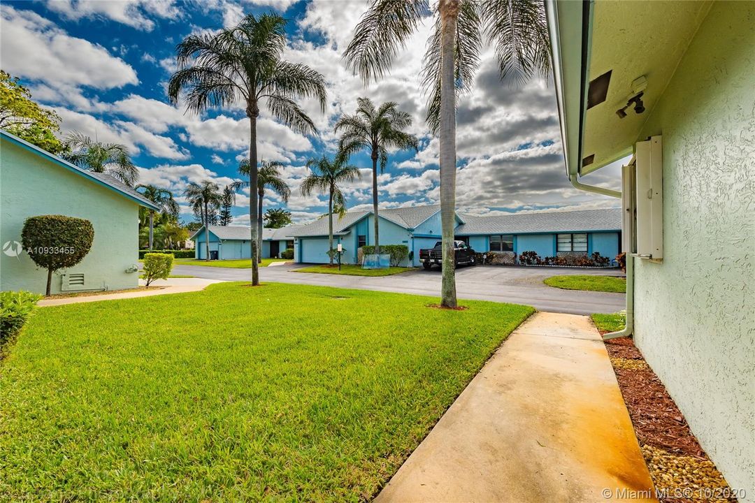 Recently Sold: $288,900 (3 beds, 2 baths, 1602 Square Feet)
