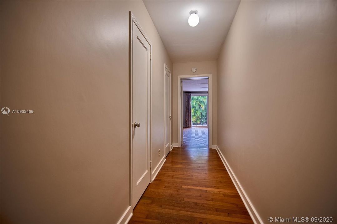 Recently Sold: $575,000 (3 beds, 3 baths, 2284 Square Feet)