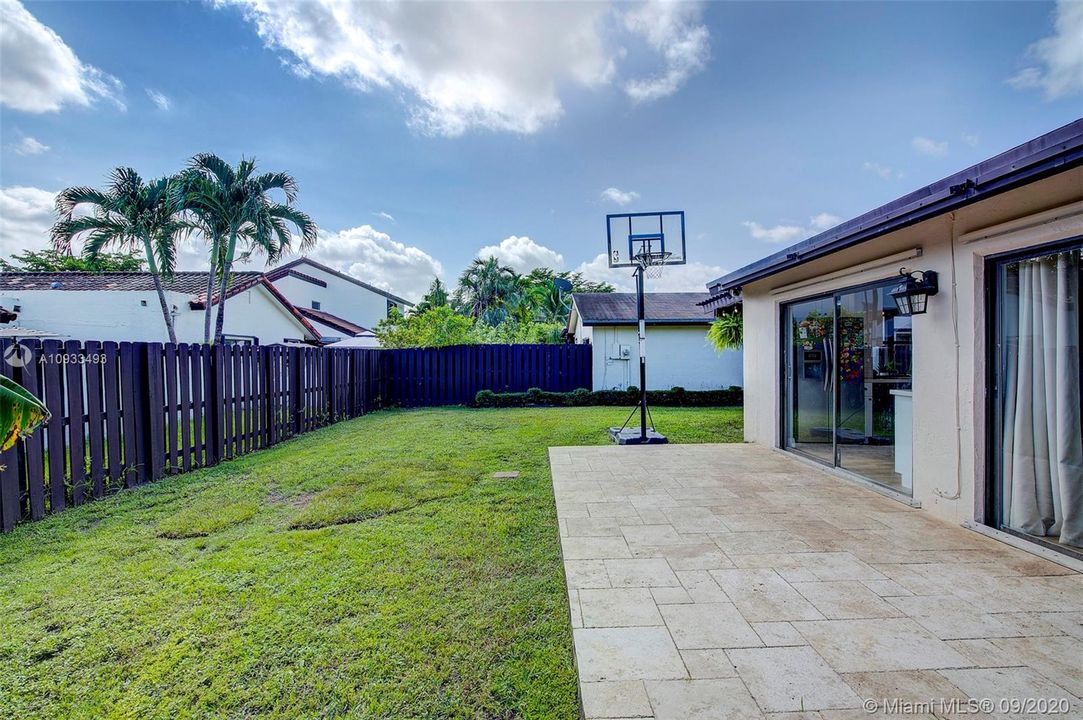 Recently Sold: $350,000 (2 beds, 2 baths, 1173 Square Feet)