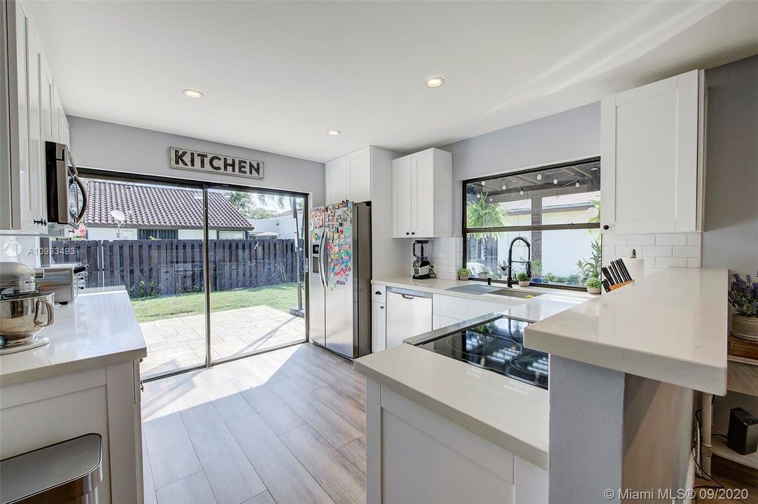 Recently Sold: $350,000 (2 beds, 2 baths, 1173 Square Feet)