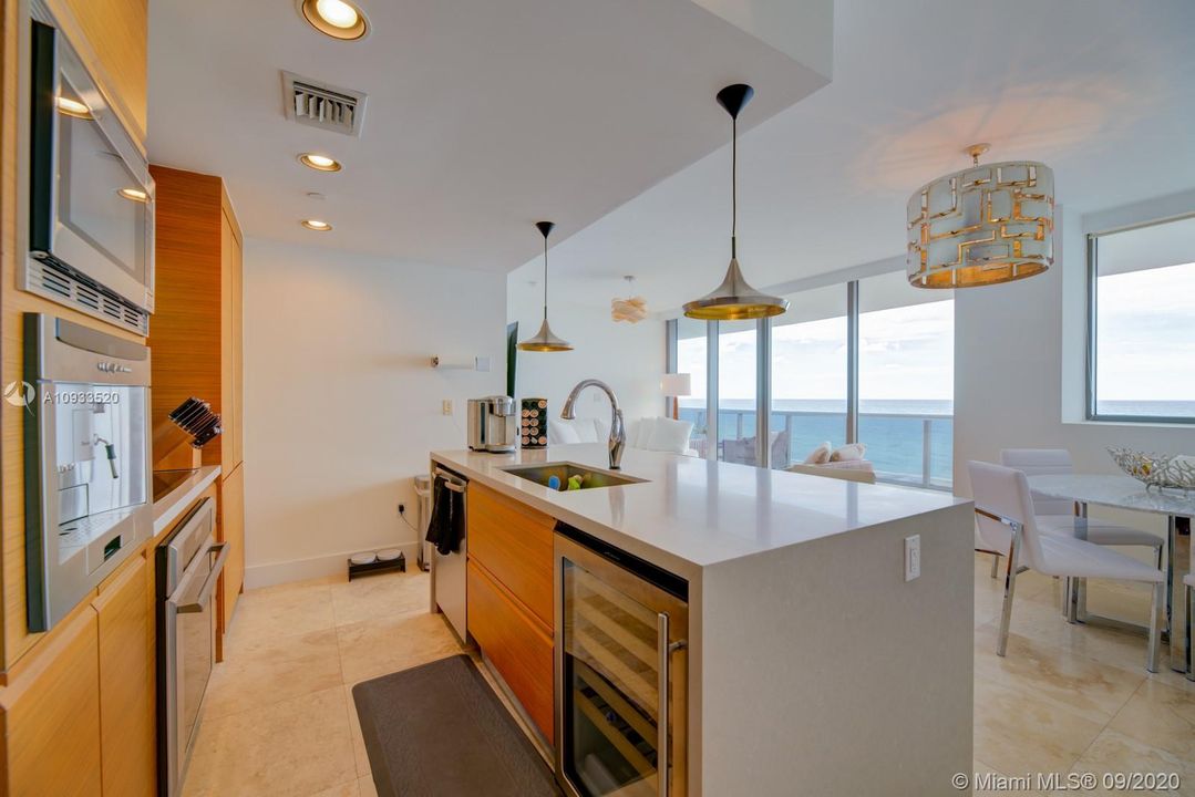 Recently Rented: $6,500 (2 beds, 2 baths, 1322 Square Feet)