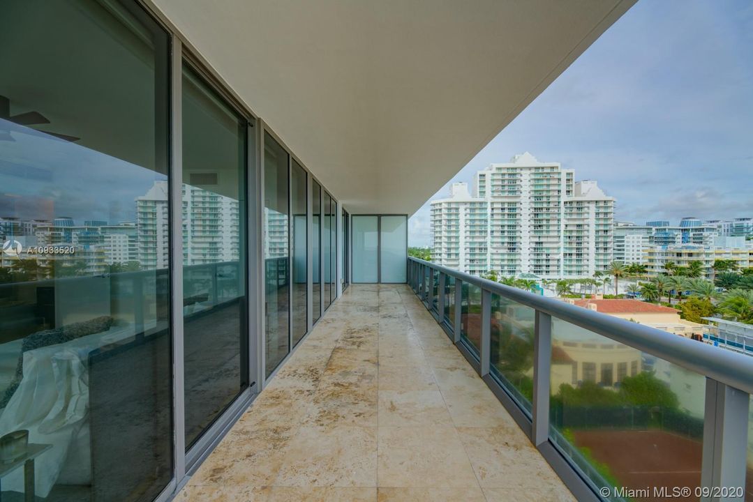 Recently Rented: $6,500 (2 beds, 2 baths, 1322 Square Feet)