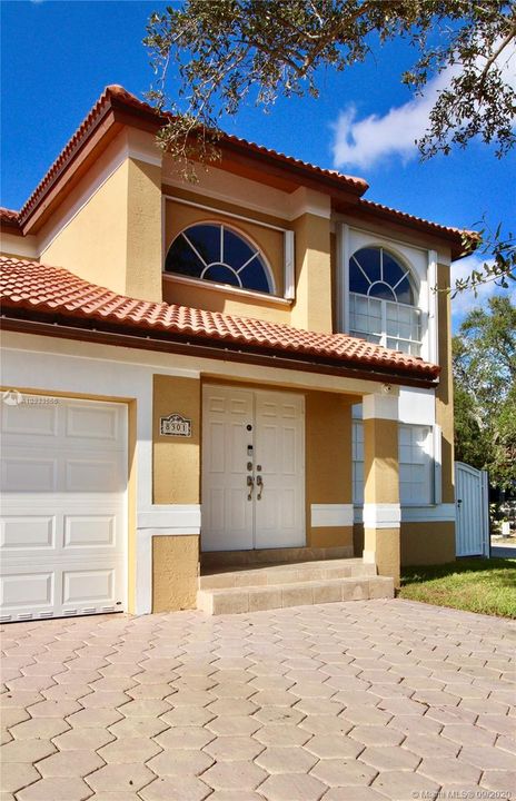 Recently Rented: $2,850 (4 beds, 2 baths, 2176 Square Feet)