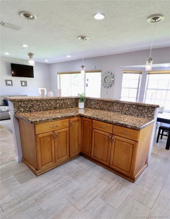 Recently Rented: $2,850 (4 beds, 2 baths, 2176 Square Feet)