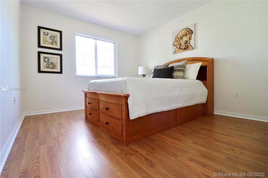 Recently Rented: $2,850 (4 beds, 2 baths, 2176 Square Feet)