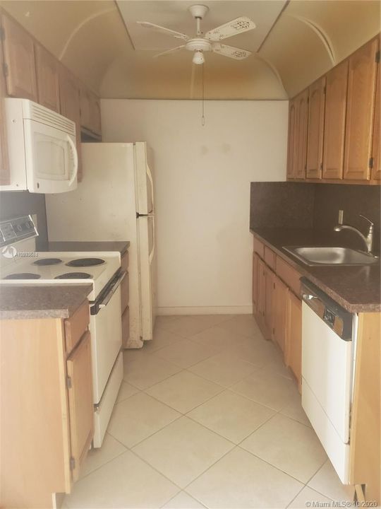 Vendido Recientemente: $74,900 (1 camas, 1 baños, 752 Pies cuadrados)