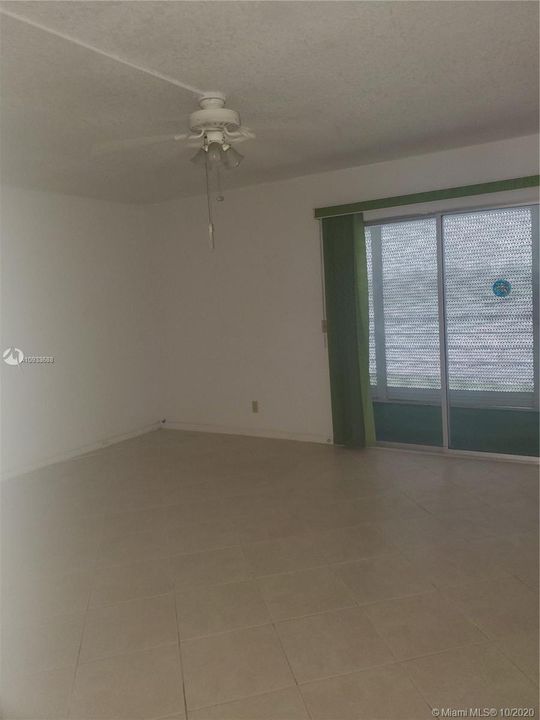 Vendido Recientemente: $74,900 (1 camas, 1 baños, 752 Pies cuadrados)