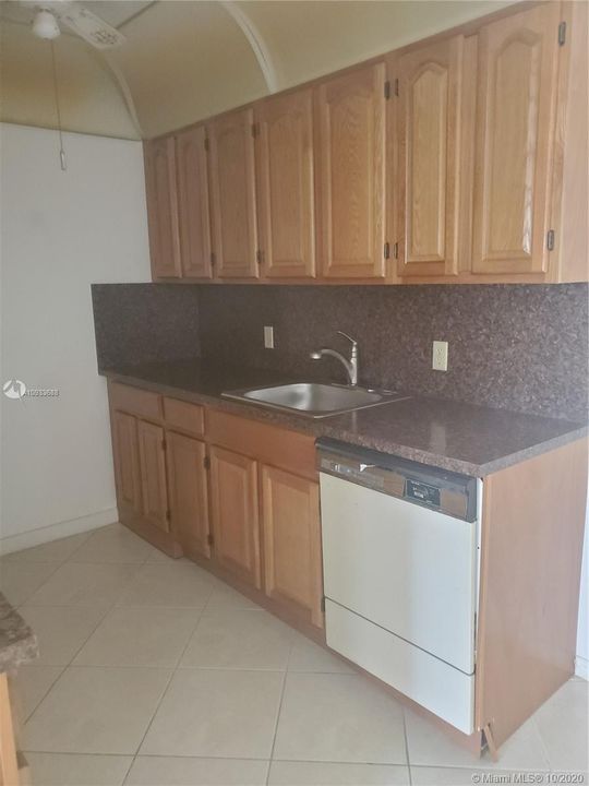 Vendido Recientemente: $74,900 (1 camas, 1 baños, 752 Pies cuadrados)