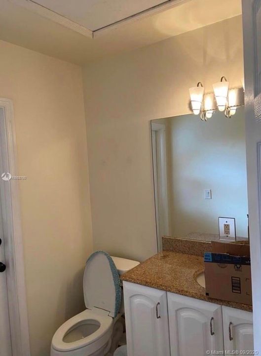 Recently Rented: $1,050 (1 beds, 1 baths, 200 Square Feet)