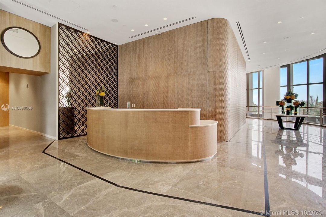 Recently Sold: $4,999,000 (3 beds, 3 baths, 2475 Square Feet)