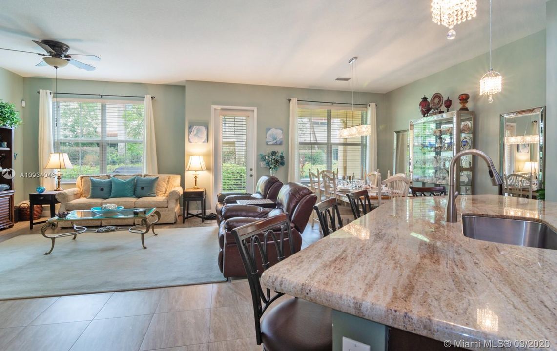 Recently Sold: $464,999 (3 beds, 2 baths, 2154 Square Feet)