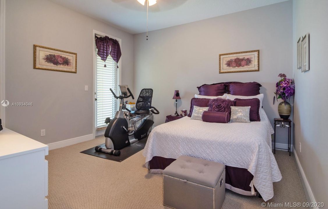 Guest bedroom