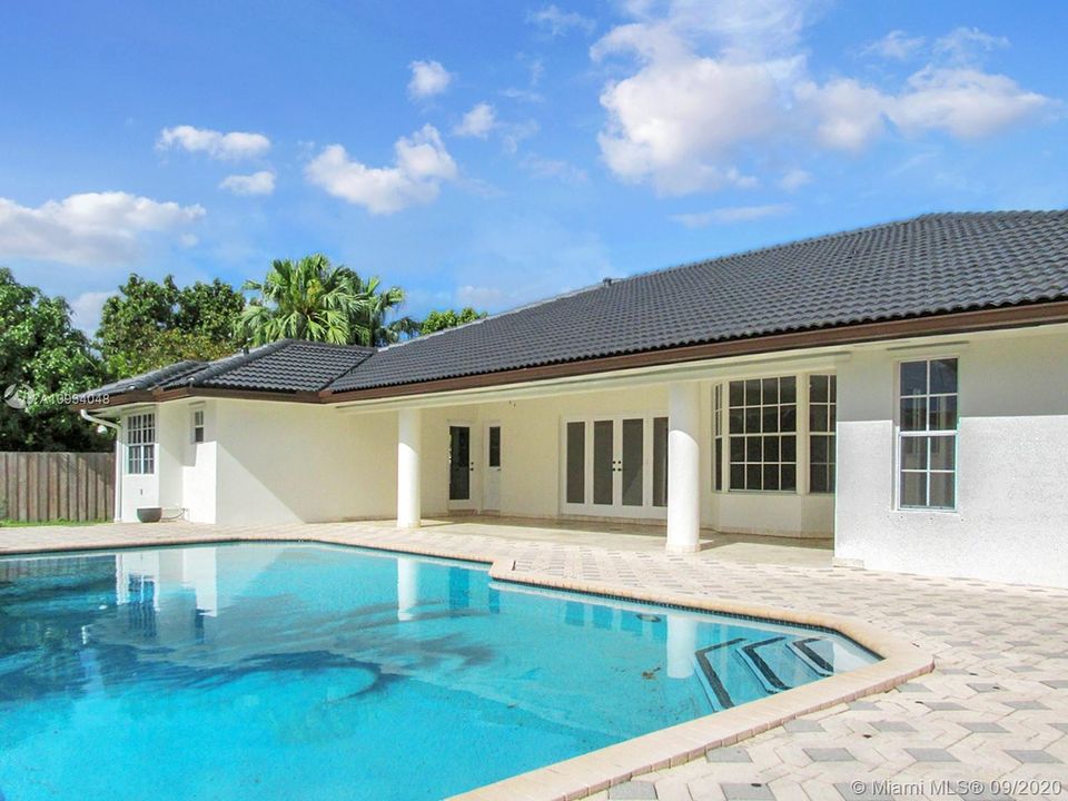 Recientemente alquilado: $3,750 (4 camas, 3 baños, 2820 Pies cuadrados)