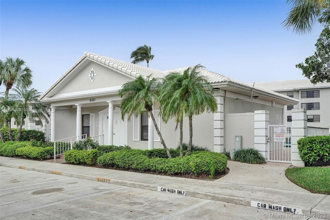 Vendido Recientemente: $212,990 (2 camas, 2 baños, 1385 Pies cuadrados)