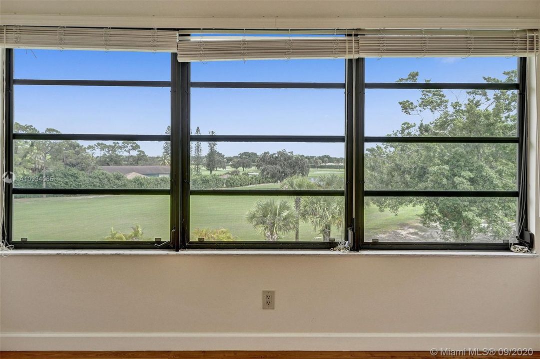 Vendido Recientemente: $212,990 (2 camas, 2 baños, 1385 Pies cuadrados)