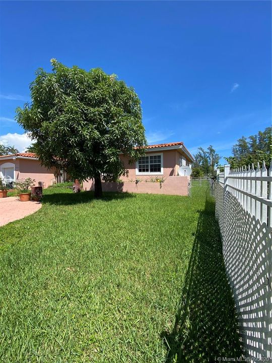 Vendido Recientemente: $422,000 (3 camas, 2 baños, 2030 Pies cuadrados)