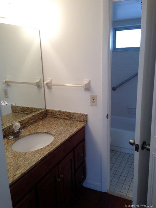 Recently Rented: $875 (1 beds, 1 baths, 660 Square Feet)