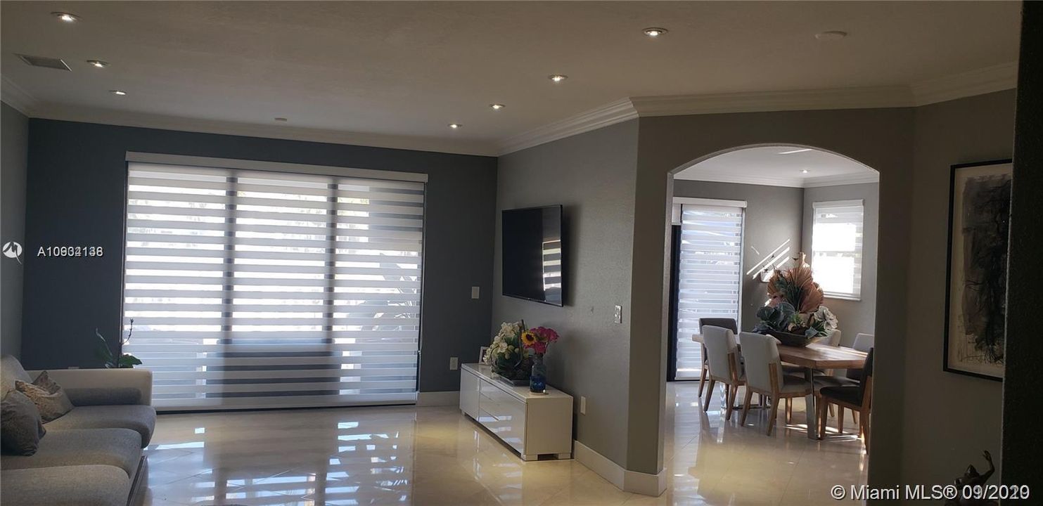 Vendido Recientemente: $550,000 (4 camas, 2 baños, 1833 Pies cuadrados)
