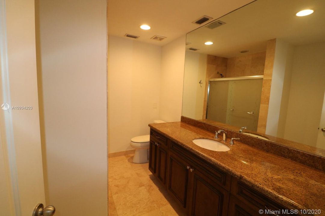 Vendido Recientemente: $905,000 (5 camas, 3 baños, 3124 Pies cuadrados)