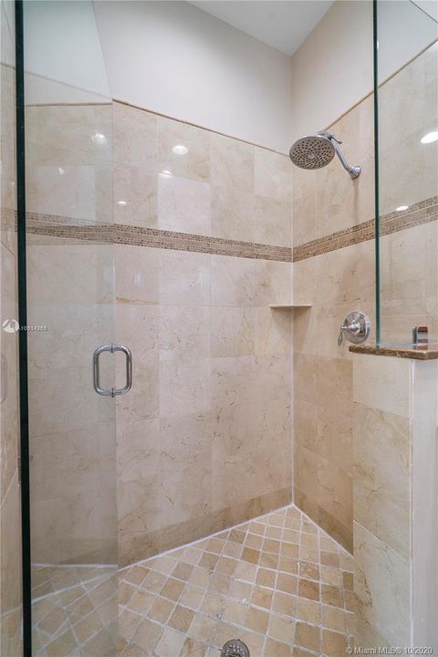 Недавно продано: $685,000 (5 спален, 3 ванн, 2816 Квадратных фут)