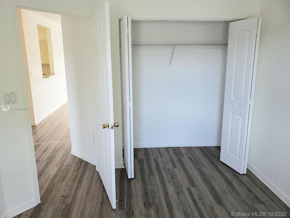 Recently Sold: $145,000 (3 beds, 2 baths, 999 Square Feet)