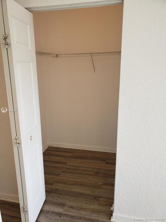 Recently Sold: $145,000 (3 beds, 2 baths, 999 Square Feet)