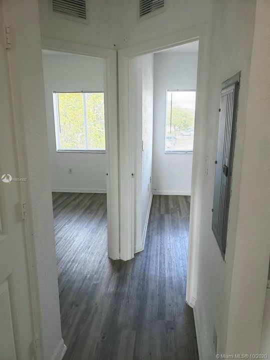 Recently Sold: $145,000 (3 beds, 2 baths, 999 Square Feet)