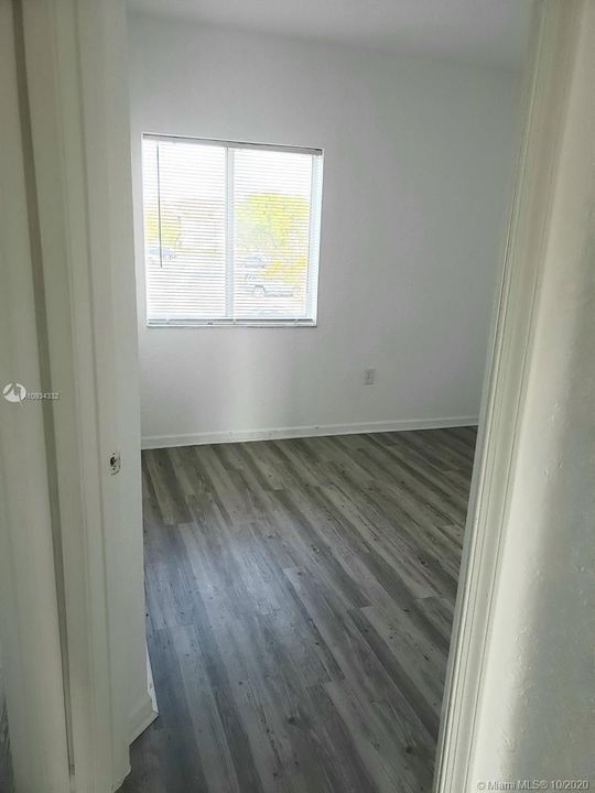 Recently Sold: $145,000 (3 beds, 2 baths, 999 Square Feet)