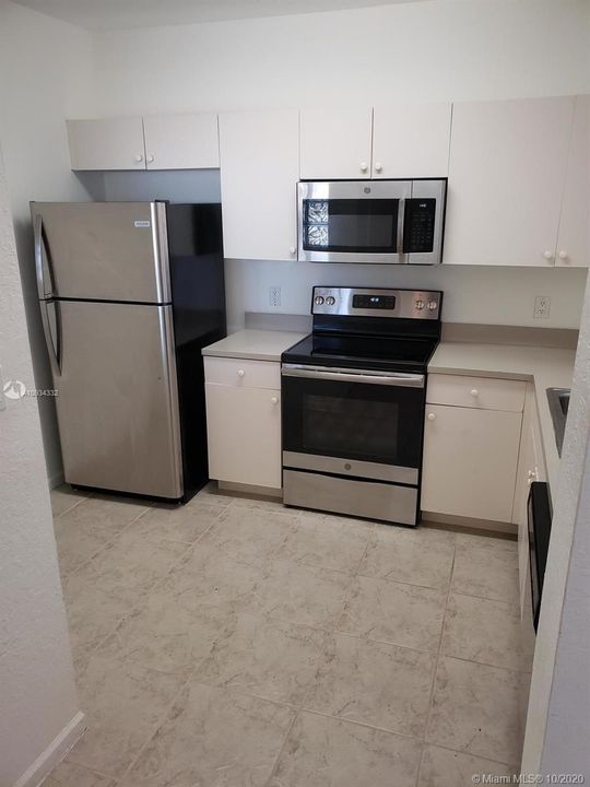 Recently Sold: $145,000 (3 beds, 2 baths, 999 Square Feet)