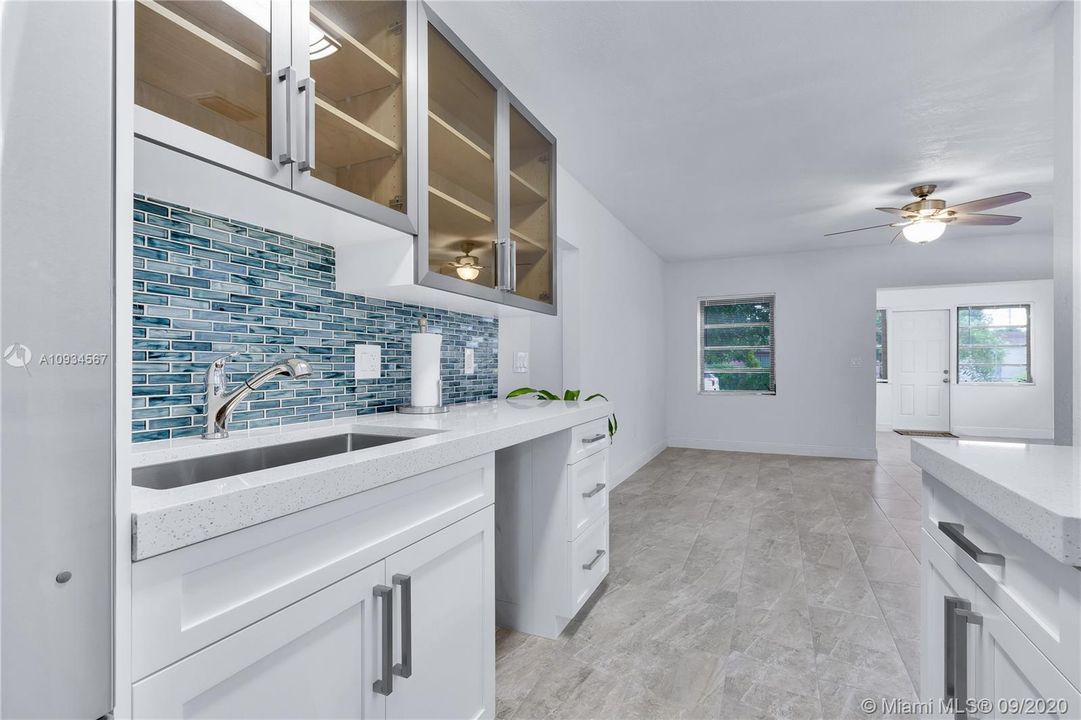 Vendido Recientemente: $359,000 (2 camas, 1 baños, 1250 Pies cuadrados)