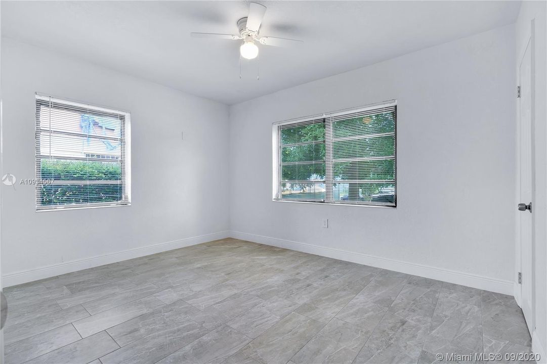 Vendido Recientemente: $359,000 (2 camas, 1 baños, 1250 Pies cuadrados)