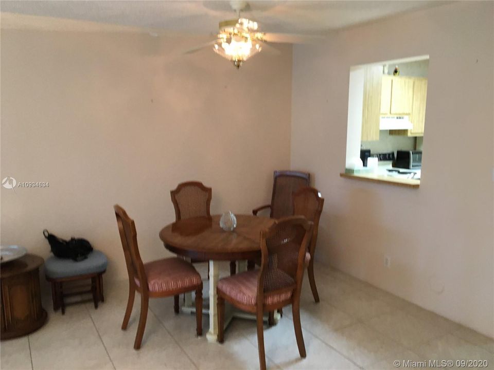 Recently Sold: $125,000 (2 beds, 2 baths, 990 Square Feet)