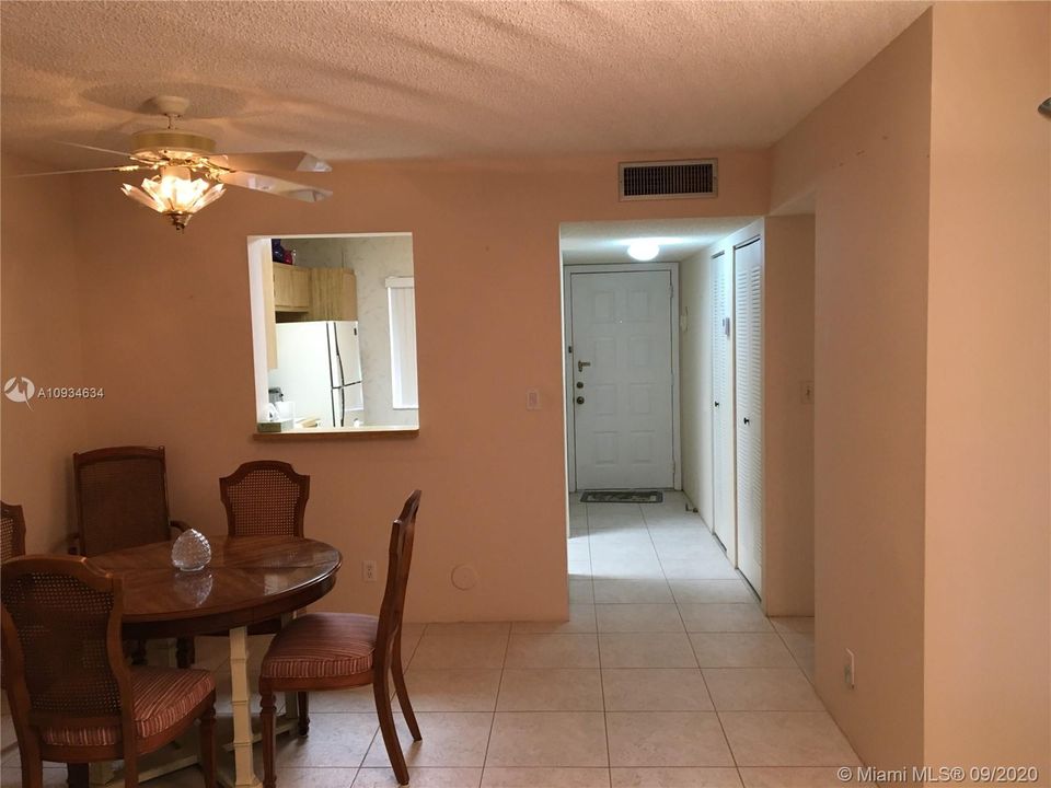 Recently Sold: $125,000 (2 beds, 2 baths, 990 Square Feet)