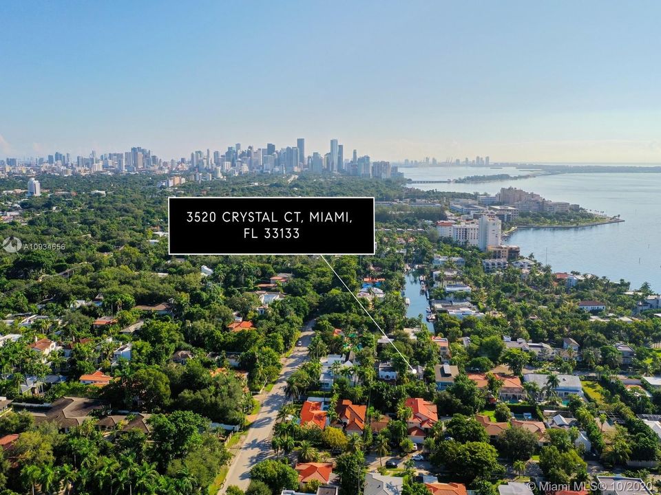 Vendido Recientemente: $1,265,000 (3 camas, 4 baños, 2709 Pies cuadrados)