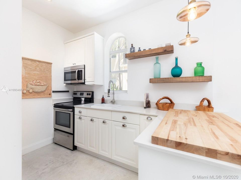Vendido Recientemente: $1,265,000 (3 camas, 4 baños, 2709 Pies cuadrados)