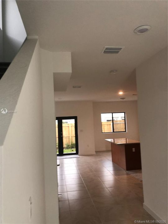 Vendido Recientemente: $279,990 (4 camas, 3 baños, 0 Pies cuadrados)