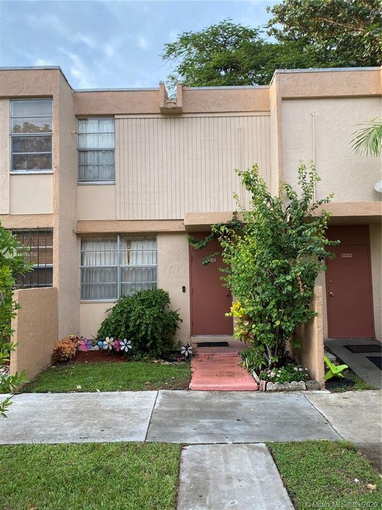 Recently Sold: $110,000 (2 beds, 1 baths, 760 Square Feet)