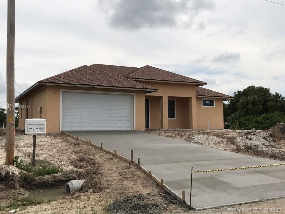 Recently Sold: $251,000 (3 beds, 2 baths, 1667 Square Feet)