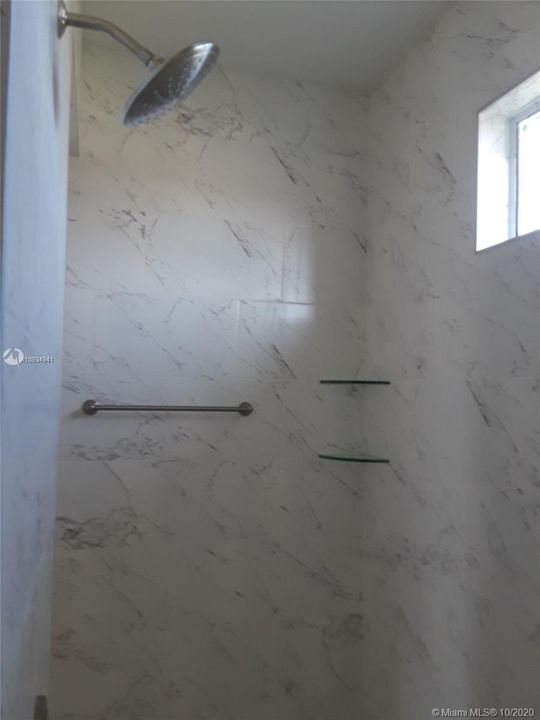 Recently Sold: $251,000 (3 beds, 2 baths, 1667 Square Feet)