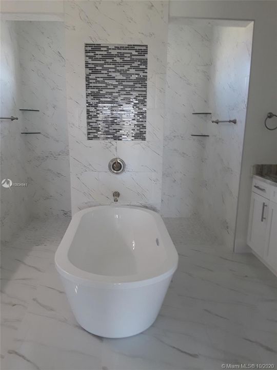 Recently Sold: $251,000 (3 beds, 2 baths, 1667 Square Feet)