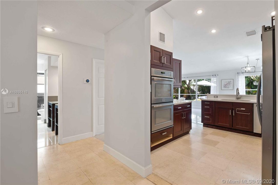 Entrance to the kitchen from the breakfast room