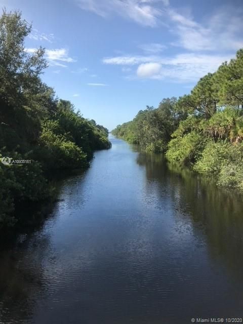 Como Waterway overpass 1/4 mi from lot location