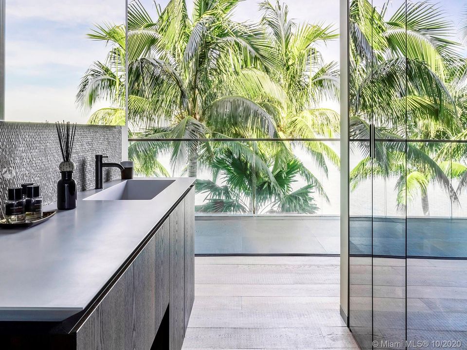 Recently Sold: $23,750,000 (5 beds, 5 baths, 0 Square Feet)