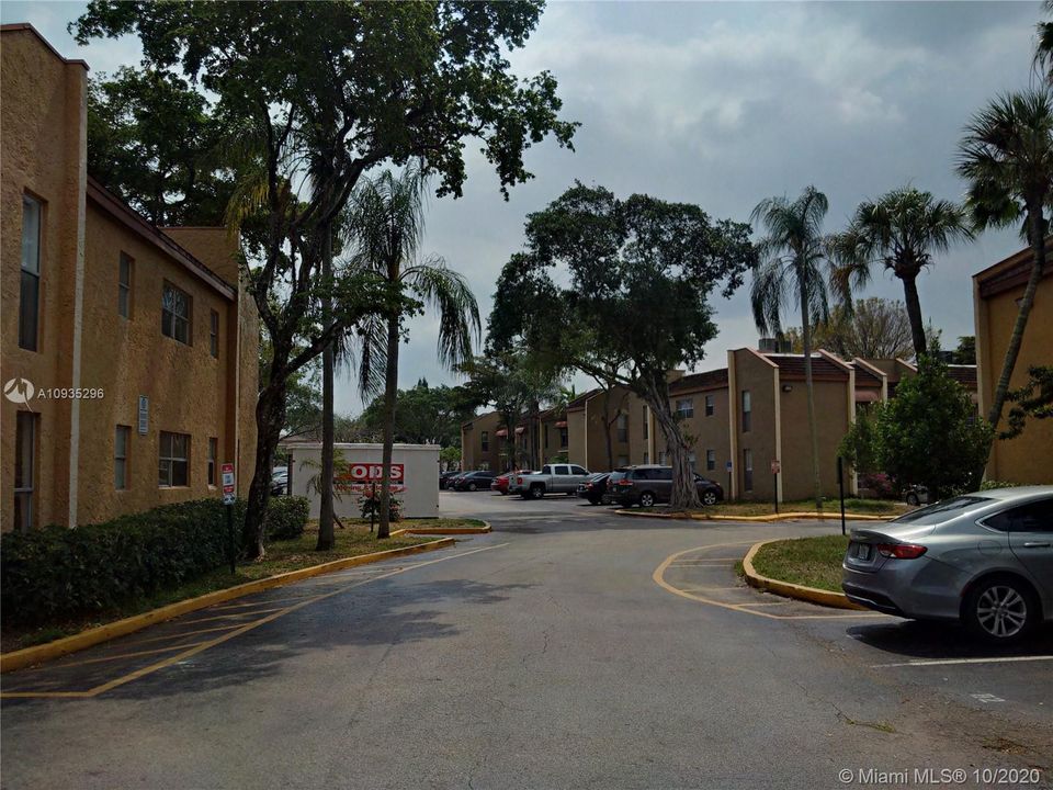Recently Rented: $1,700 (3 beds, 2 baths, 1167 Square Feet)