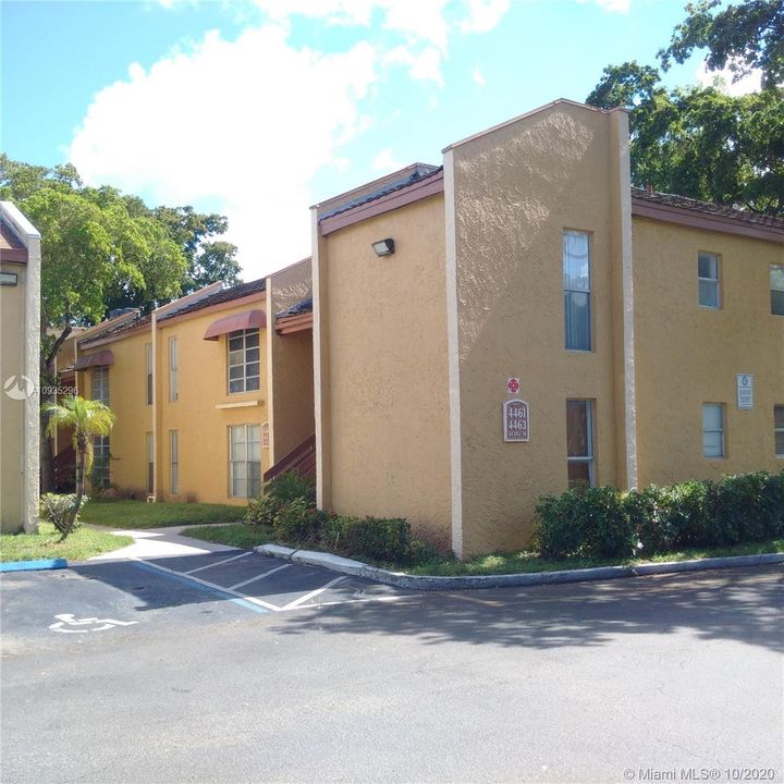 Recently Rented: $1,700 (3 beds, 2 baths, 1167 Square Feet)