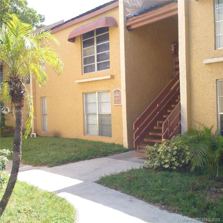 Recently Rented: $1,700 (3 beds, 2 baths, 1167 Square Feet)