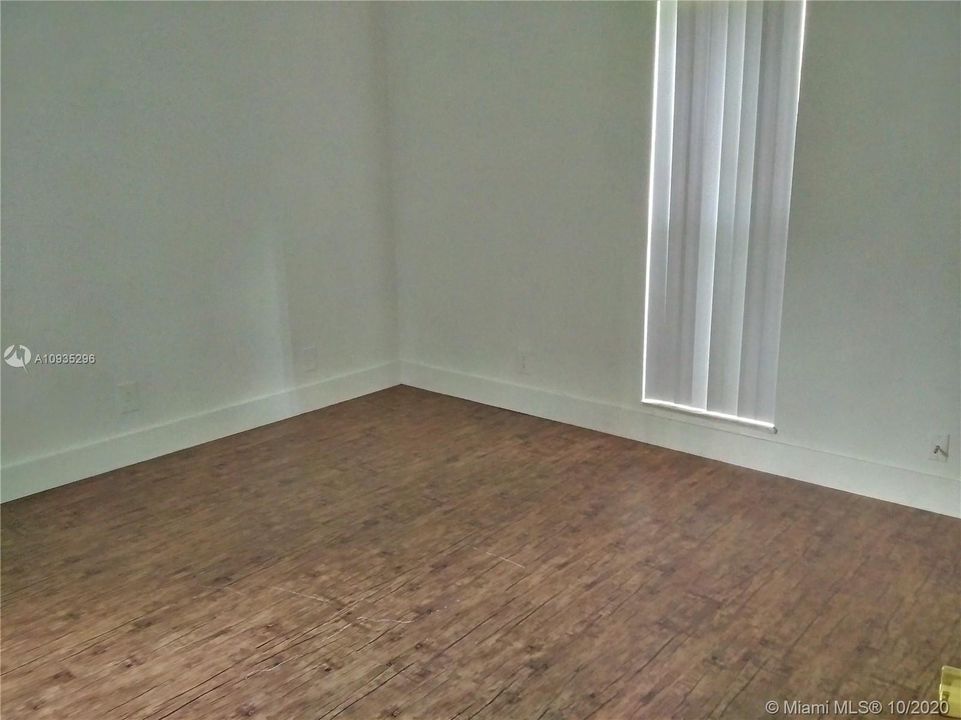 Recently Rented: $1,700 (3 beds, 2 baths, 1167 Square Feet)
